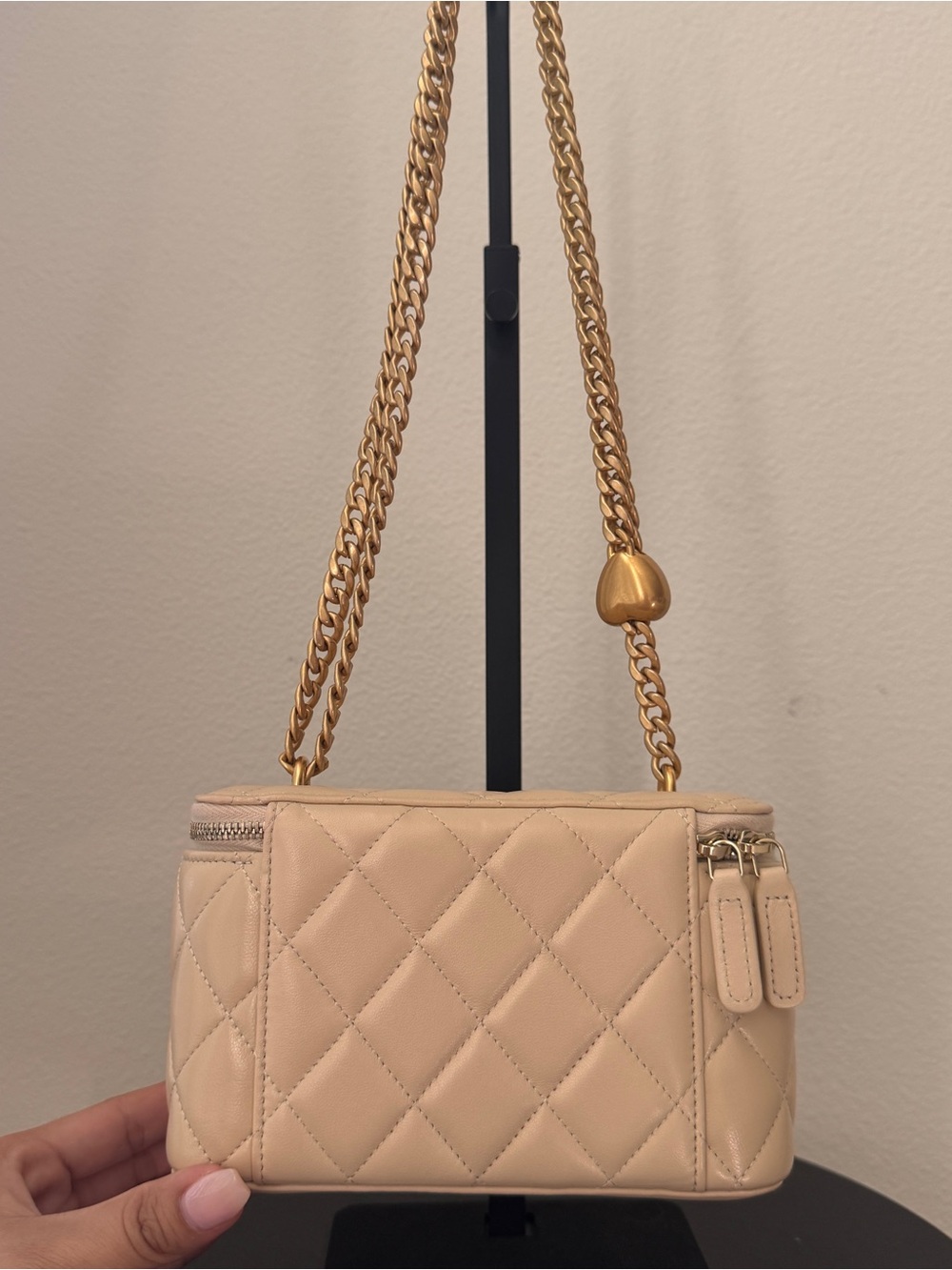 Chanel - Small Sweetheart Vanity - Picture 9 of 14
